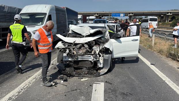Tekirdağ’da 3 araçlı zincirleme kaza; 2 yaralı