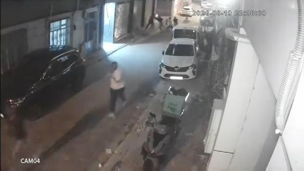 Bayrampaşa’da kadını darbeden şüpheliye müdahale eden polisleri yaralayan 4 şüpheli tutuklandı