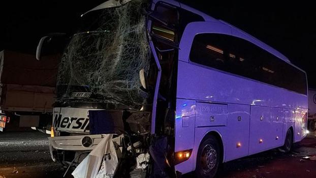 Şanlıurfa'da iki yolcu otobüsü çarpıştı: 13 yaralı