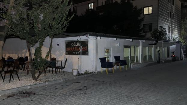 Büyükçekmece’de kıraathaneye silahlı saldırı: 3 yaralı