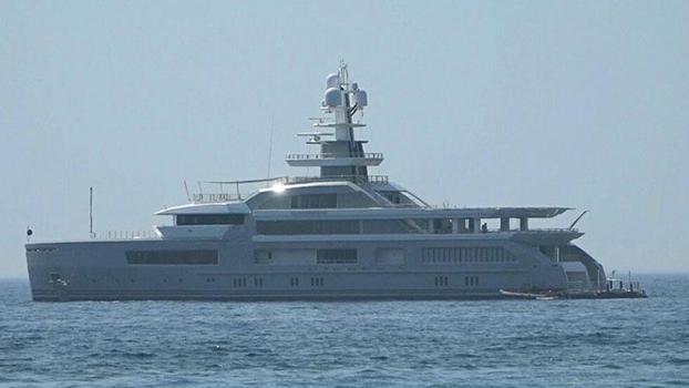250 milyon dolarlık mega yat Kuşadası’na demirledi