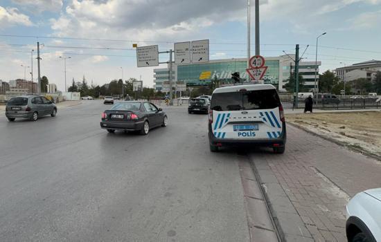 Kıskançlık nedeniyle akranını bıçakladı