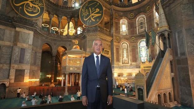 Bakan Ersoy, Ayasofya'daki restorasyon çalışmalarını inceledi