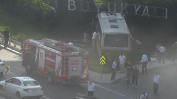 Zeytinburnu’nda 2 kişinin öldüğü İETT otobüsü kazasına neden olduğu belirtilen otomobil sürücüsü adliyeye sevk edildi