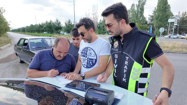 Uygulamadan çağırdığı korsan taksiciyi yakalattı, kendisine de ceza yazıldı