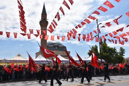 Sivas'ta Zafer Bayramı coşkuyla kutlandı