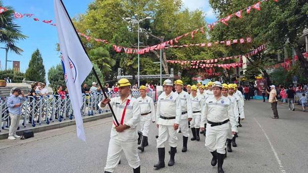 Zonguldak'ta madencilerden Zafer Bayramı yürüyüşü