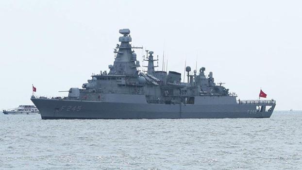 TCG Oruçreis gemisi Zafer Bayramı nedeniyle ziyarete açıldı