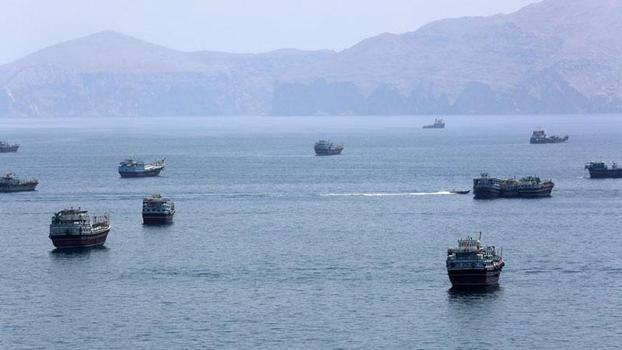 UKMTO: Umman açıklarında Hürmüz Boğazı'ndan geçen bir tanker vuruldu