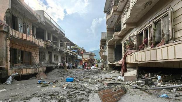 Nepal'deki selde hayatını kaybedenlerin sayısı 804'e yükseldi
