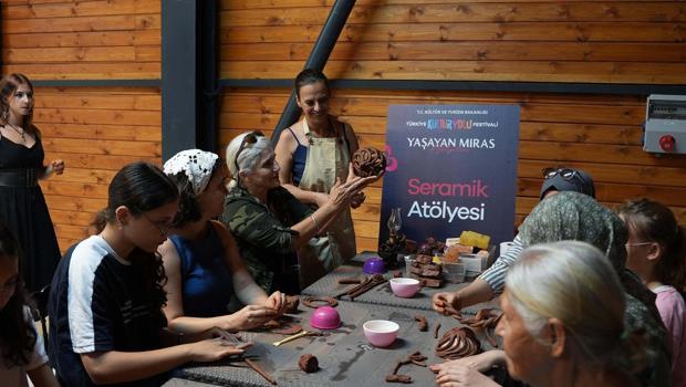 Çanakkale'de festivalin keyfini çocuklar çıkardı