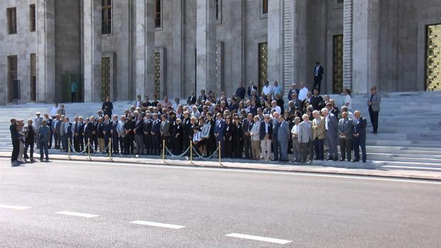 Hayatını kaybeden eski CHP Genel Başkan Vekili Selvi için TBMM'de tören düzenlendi