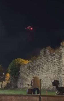Fatih’te açık alanda alkol içenlere polis dronundan uyarı