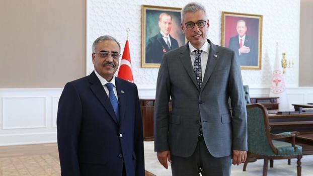 Bakan Memişoğlu, D8 Ekonomik İşbirliği Genel Sekreteri Mahmood ile görüştü