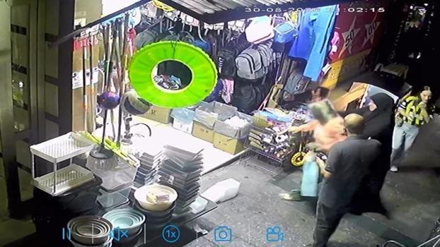 Kağıthane’de çaldığı çantanın 'gelinim beğenmedi' yalanıyla parasını istedi; esnafın dikkatiyle yakalandı