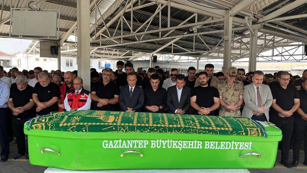 Mürettebat, sesler gelince ‘sürati azaltın’ diyen yolculara, ‘yavaşlarsak daha çok duyarsınız’ demiş