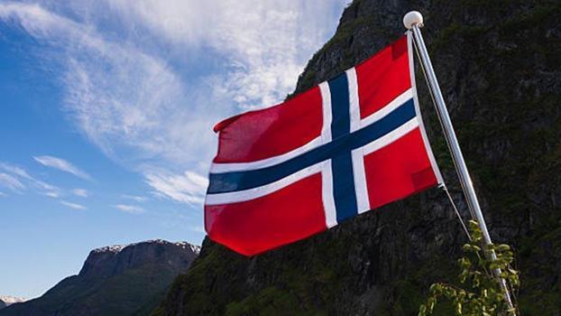 Norveç'in yeni Kralı 8'inci Haakon parlamentoda yemin etti