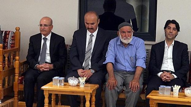 Bakan Şimşek, yeğeninin taziyesine katıldı