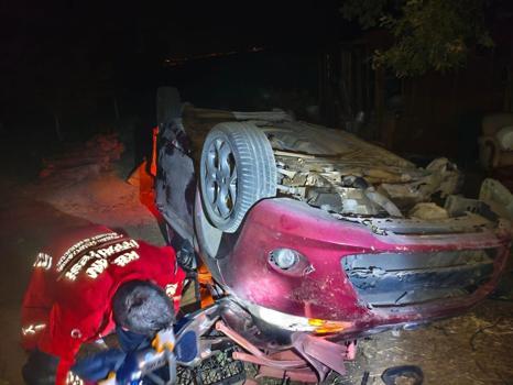 Edirne'de otomobil takla attı; 4 yaralı