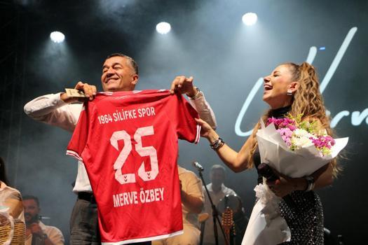 Silifke’de Merve Özbey coşkusu