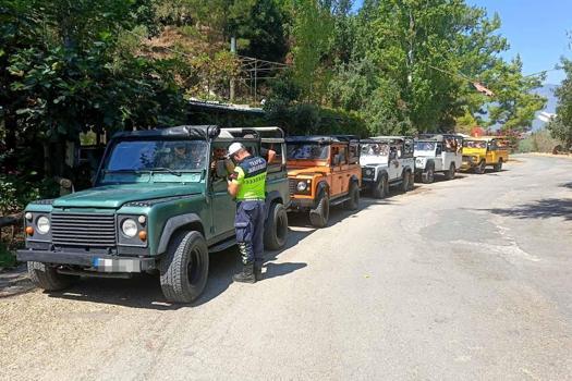 Kurallara uymayan safari araçlarına ceza