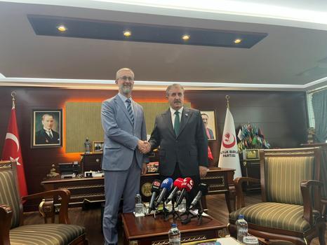 Destici, Ukrayna Büyükelçisi Celalov ile bir araya geldi