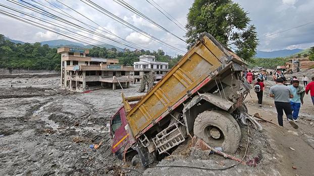 Nepal'deki selde can kaybı 1252'ye yükseldi