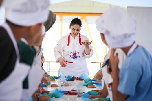 Sinangil ve Kalben Derneği, çocukları pastacılık atölyesinde buluşturdu