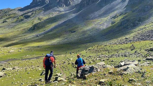 Rize'de yaylada kaybolup mahsur kalan Avusturyalı turisti ekipler kurtardı
