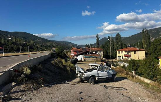 Tokat'ta iki otomobil çarpıştı: 1 ölü, 3 yaralı