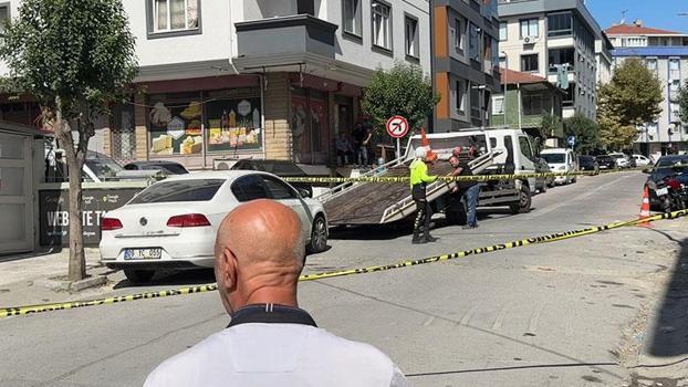 Avcılar'da tartıştığı motosikletli tarafından silahla vurulan otomobil sürücüsü ağır yaralandı