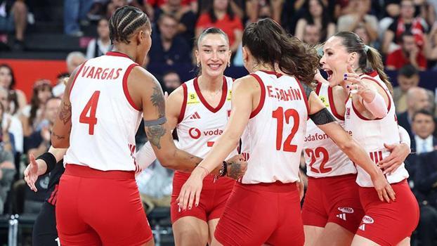 A Milli Kadın Voleybol Takımı, Avrupa Şampiyonası'nda yarı finale yükseldi