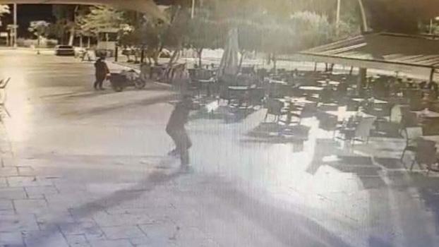 Belediyenin kafesine silahlı saldırı kamerada