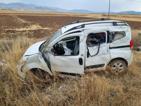 Şarampole düşen araçtaki 2 kişi yaralandı