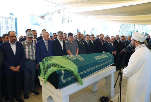 Cumhurbaşkanı Erdoğan, AK Parti Milletvekili Önen’in kızının cenazesine katıldı