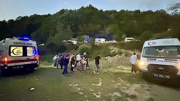 Bartın'da patpat devrildi: 1'i ağır 8 yaralı