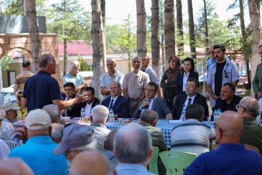 Vali Akmeşe köylerde vatandaşların sorunlarını dinledi