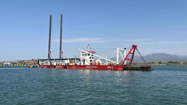 Fethiye Körfezi'nde dip çamuru temizliği için çalışma başlıyor