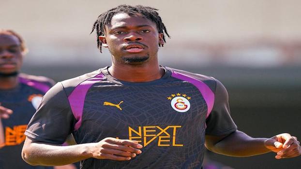 Galatasaray’da El Chadaille Bitshiabu ilk antrenmanına çıktı