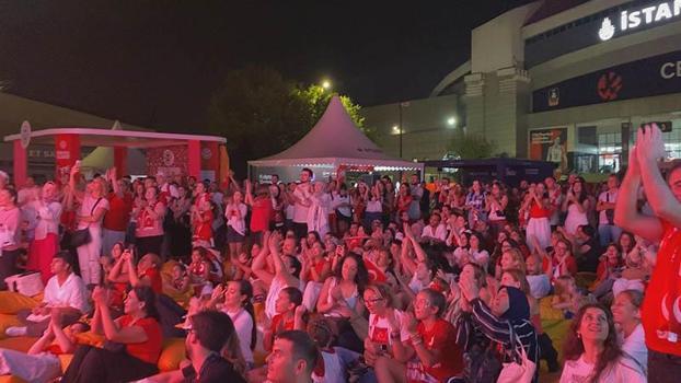İstanbul'da A Milli Kadın Voleybol Takımı'nın Avrupa şampiyonluğu kutlandı