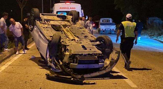 Bursa'da kamyonetle otomobil çarpıştı: 2 yaralı