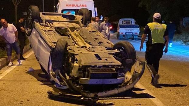 Bursa'da kamyonetle otomobil çarpıştı: 2 yaralı