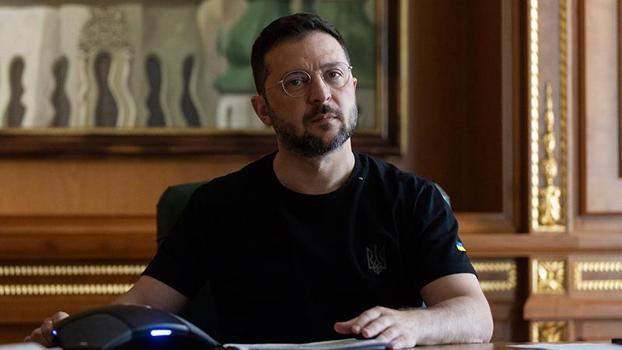 Zelenskiy: Rusya'nın petrol rafinerileri ve İHA tesislerini vurduk