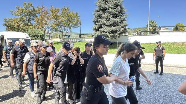 FETÖ'cü Burkay Karatepe ile bağlantılı 10 şüpheli adliyede