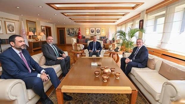 Bakan Ersoy, MSÜ Rektörü Prof. Dr. Afyoncu'yu kabul etti