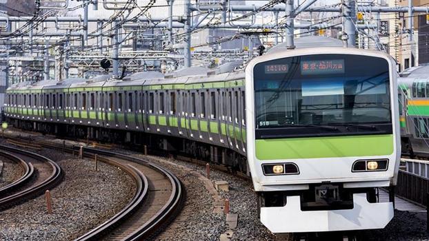 Japonya'da şiddetli yağış tren seferlerini aksattı
