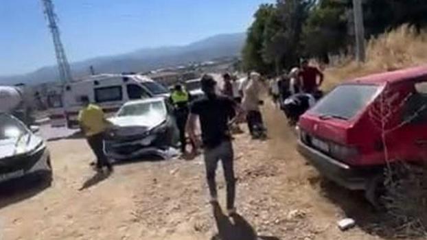 Otomobiller çarpıştı; 2’si çocuk, 6 yaralı