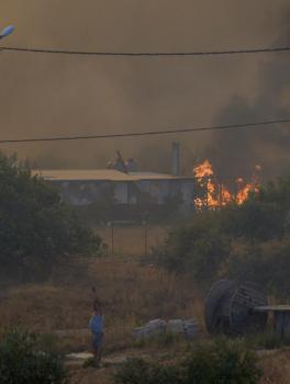Aksu yangını 2'nci gününde; 2 bini aşkın hane elektriksiz kaldı / Ek fotoğraflar