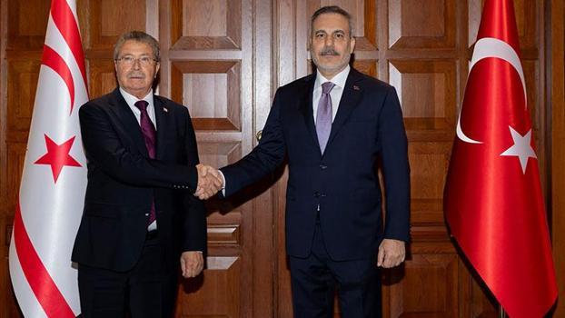 Bakan Fidan, KKTC Başbakanı Üstel ve Irak Temsilciler Meclisi Başkanı Al-Halbusi’yi kabul etti