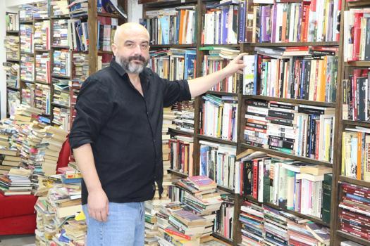 'Kitabın yerini dijital dünya tutmayacak'